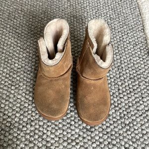 Toddler Size 9 Uggs